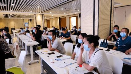 科技興國、政策惠企,襄陽市召開科經專員培訓會